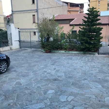 Luna Apartment